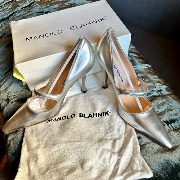 Manolo Blahnik Campari Mary Jane heels - Picture 7 of 10